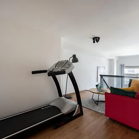 Deluxe Apartments With Balcony Near Center Prague Exterior photo