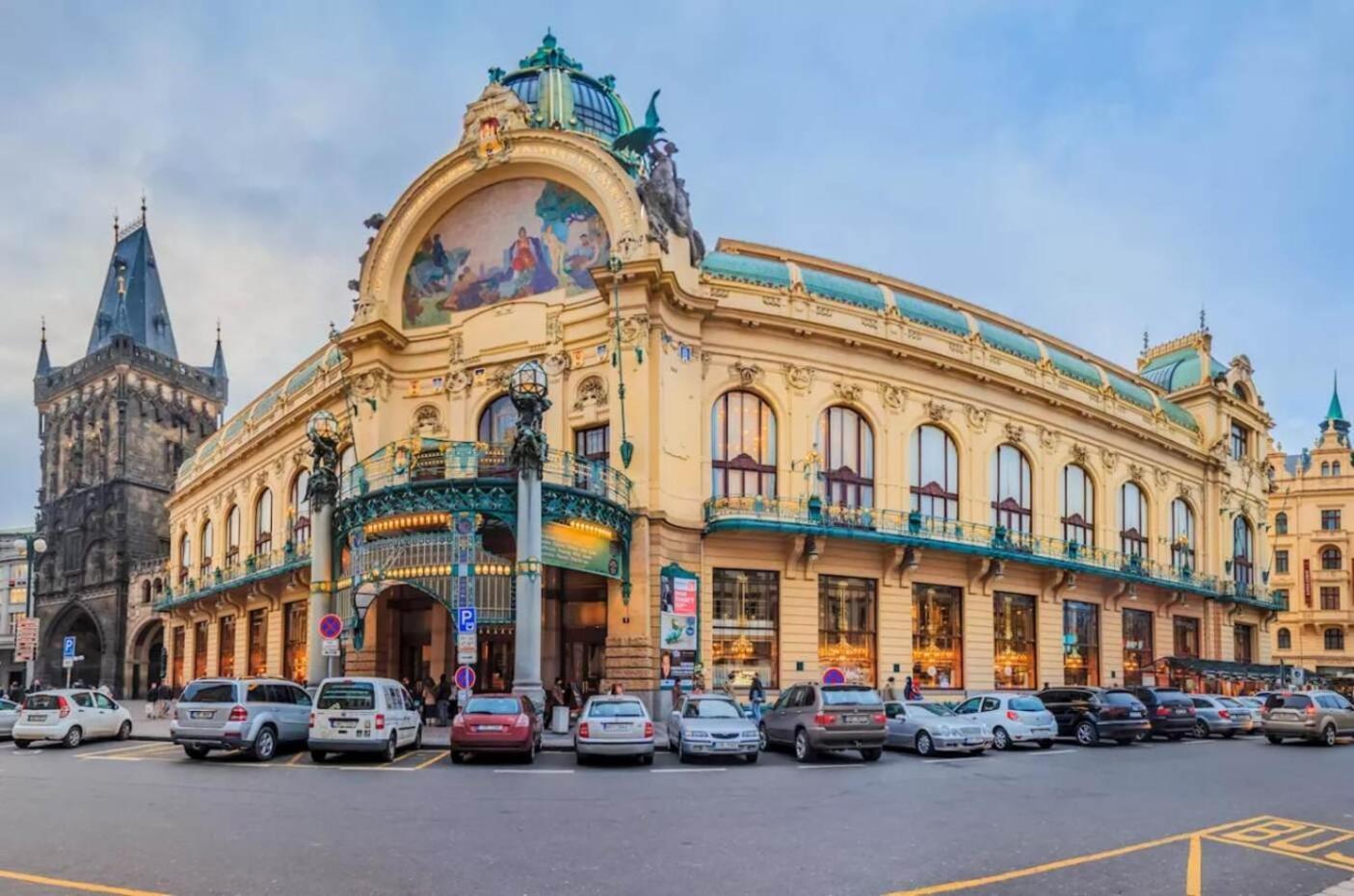 Deluxe With Balcony Near Center * Praga
