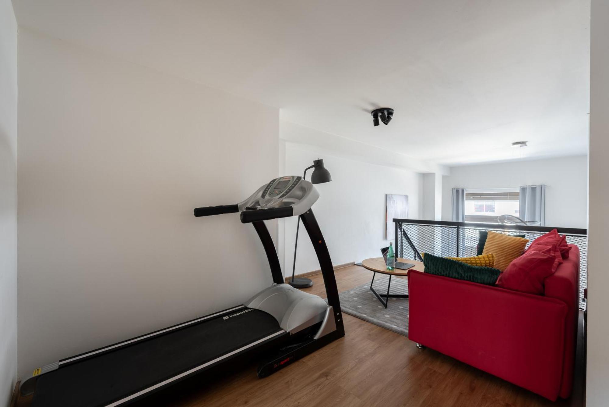 Deluxe With Balcony Near Center