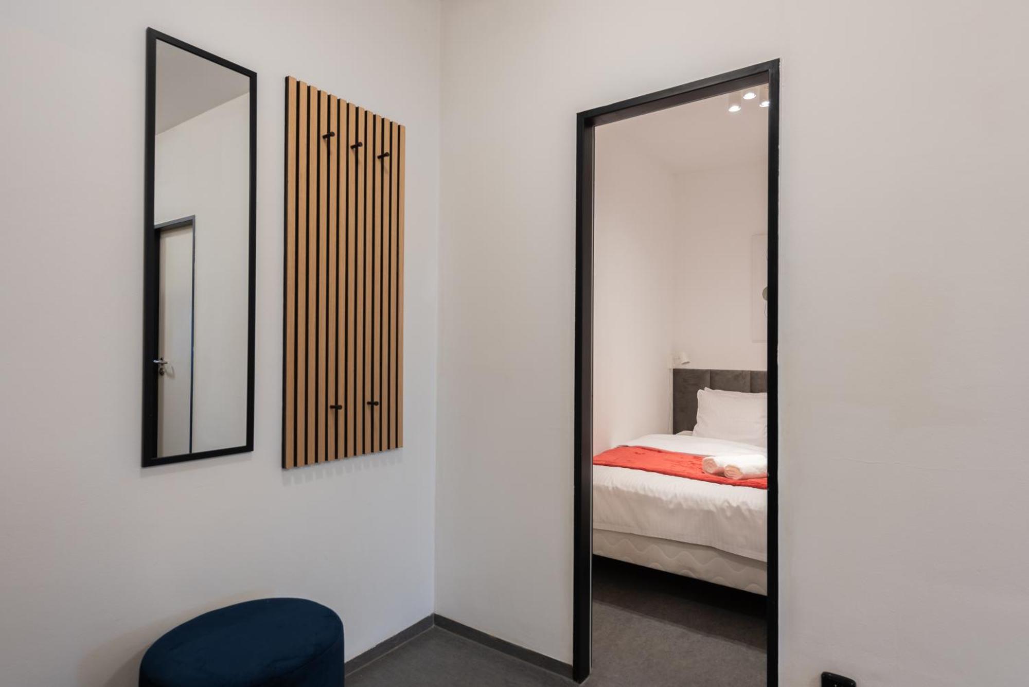 Deluxe With Balcony Near Center Апартаменты